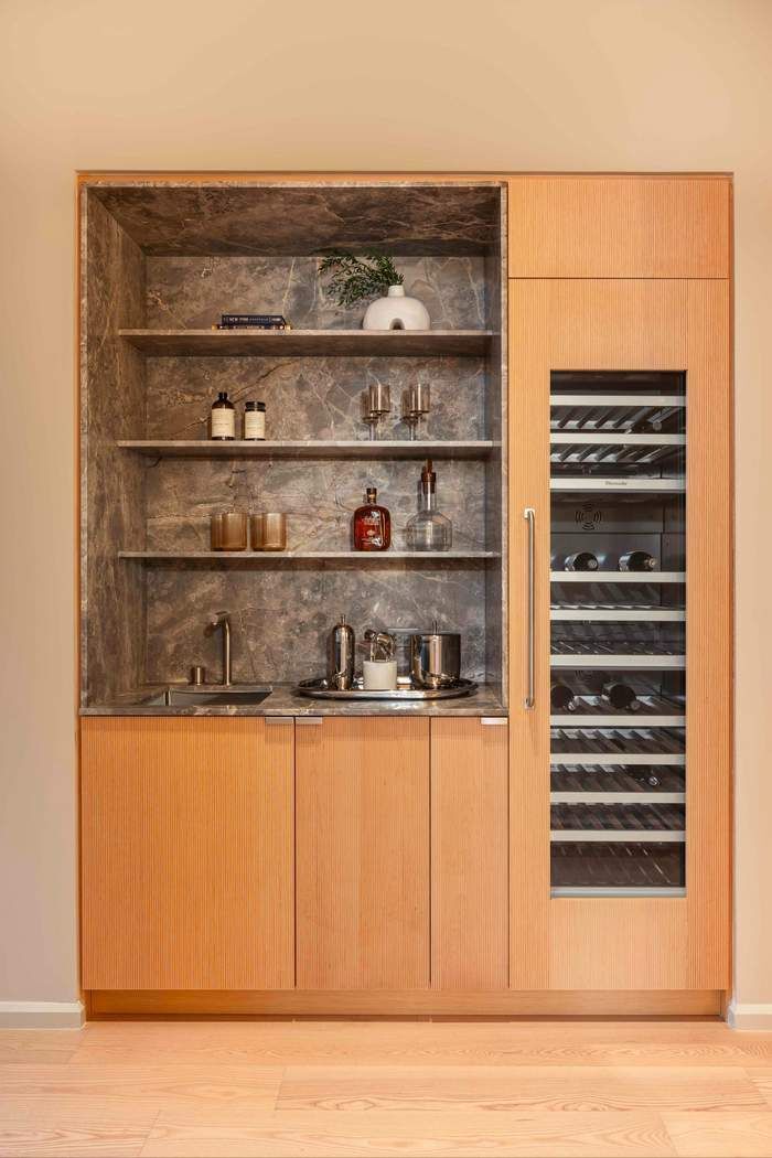 30 Front Street, Unit PHB Brooklyn, NY 11201 - Photo 7 of 42 a close view of a dresser