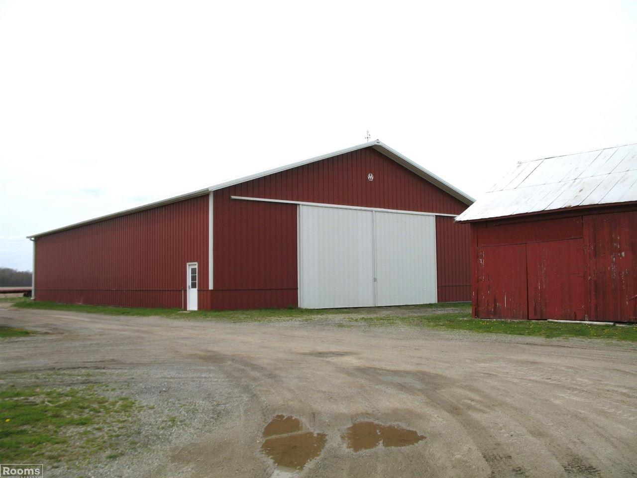 30849 Dayton Road Richmond, MI 48062 - Photo 4 of 23 50073169-3.JPG