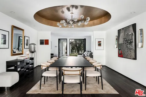 $10,599,999 | 810 North Orlando Avenue, West Hollywood, CA 90069