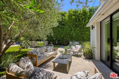 $10,599,999 | 810 North Orlando Avenue, West Hollywood, CA 90069