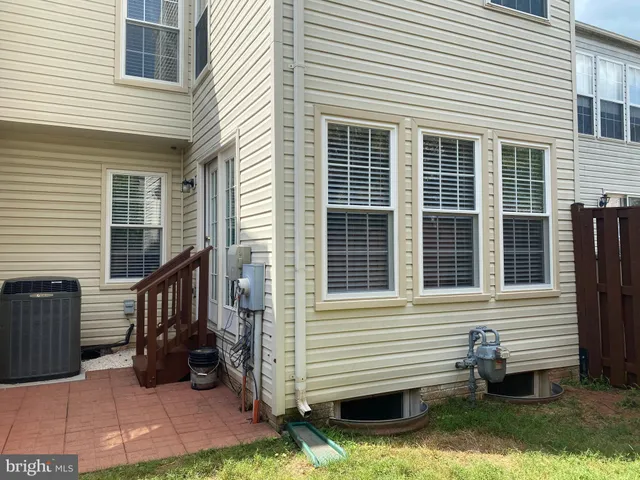 $2,800 | 7049 Rogue Forest Lane, Gainesville, VA 20155