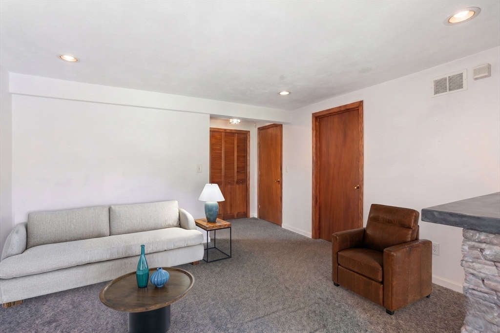 202 Hampton Road Sharon, MA 02067 - Photo 32 of 42
