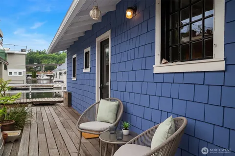 $749,950 | 2818 Boyer Avenue East, Unit 6, Seattle, WA 98102