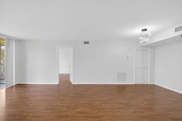 $2,300 | 5260 Northwest 2nd Avenue, Unit 206, Boca Raton, FL 33487