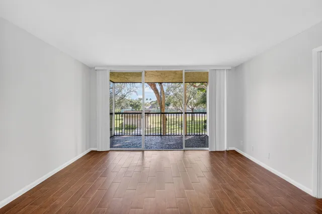 $2,300 | 5260 Northwest 2nd Avenue, Unit 206, Boca Raton, FL 33487