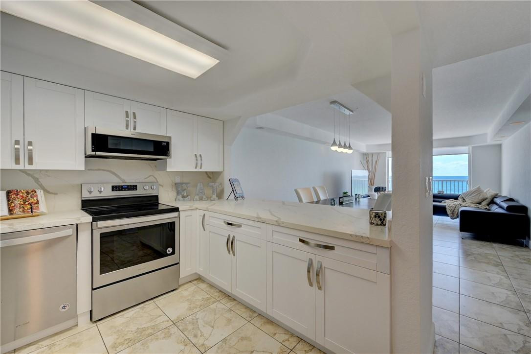 400 North Surf Road, Unit 602 Hollywood, FL 33019 - Photo 7 of 20 Photo 7
