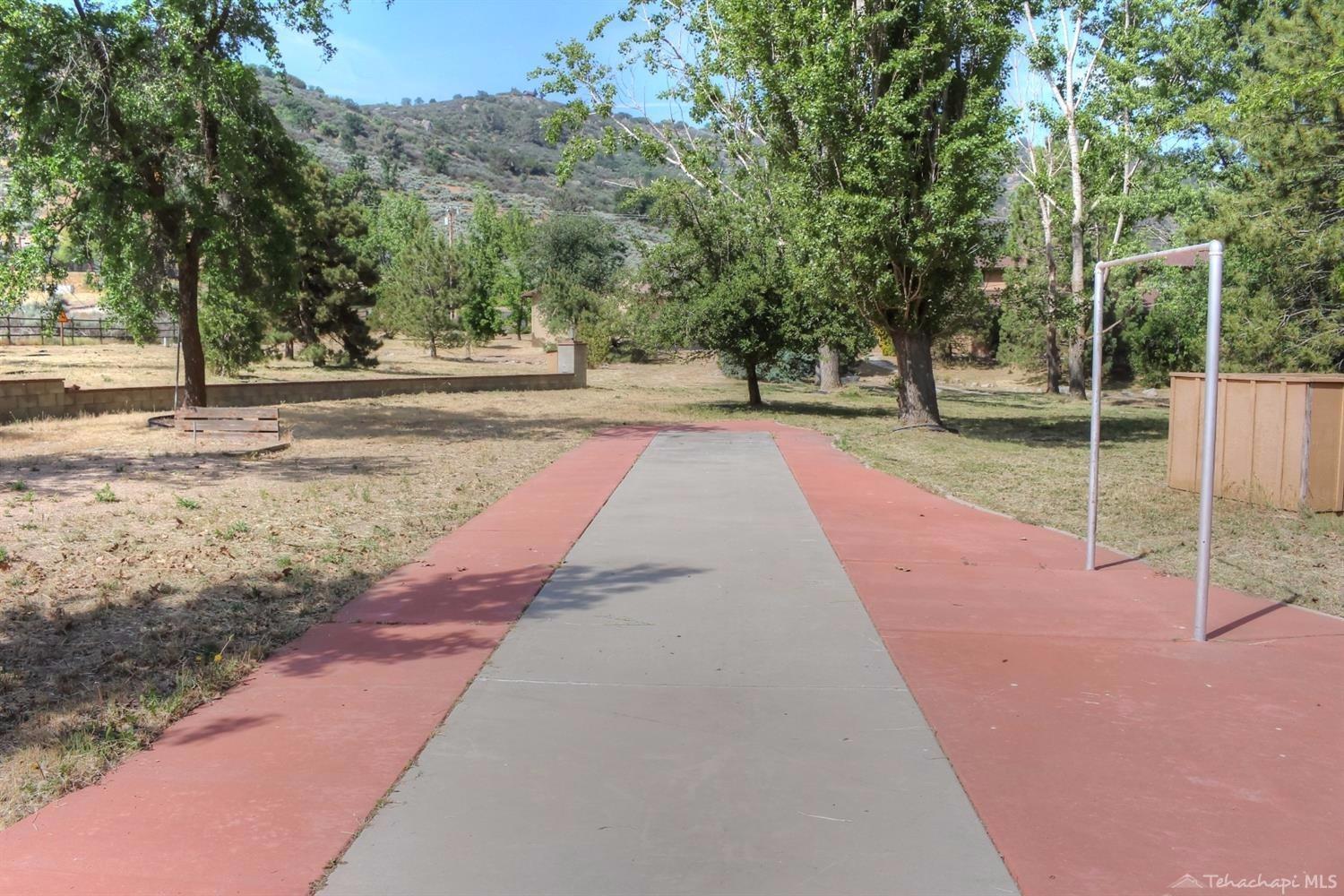 27350 Cumberland Road Tehachapi, CA 93561 - Photo 51 of 57 shuffleboard court