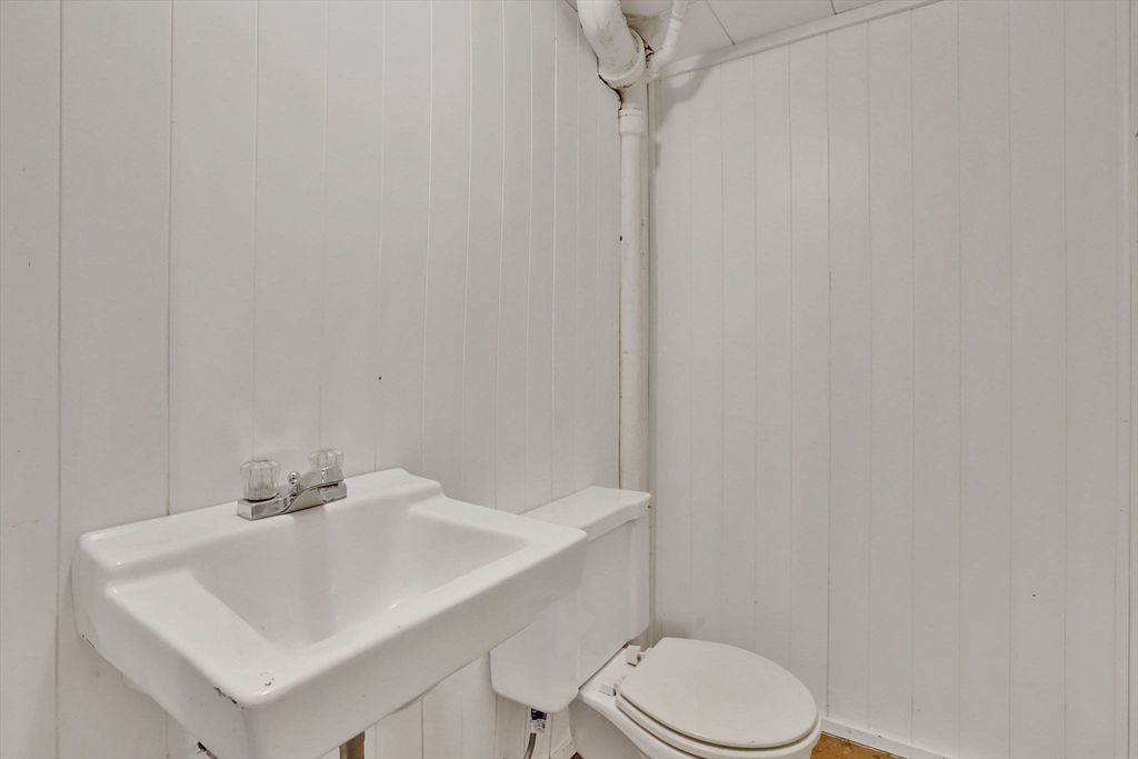 11 West Canton Circle Springfield, MA 01104 - Photo 31 of 36 Gallery Image 31