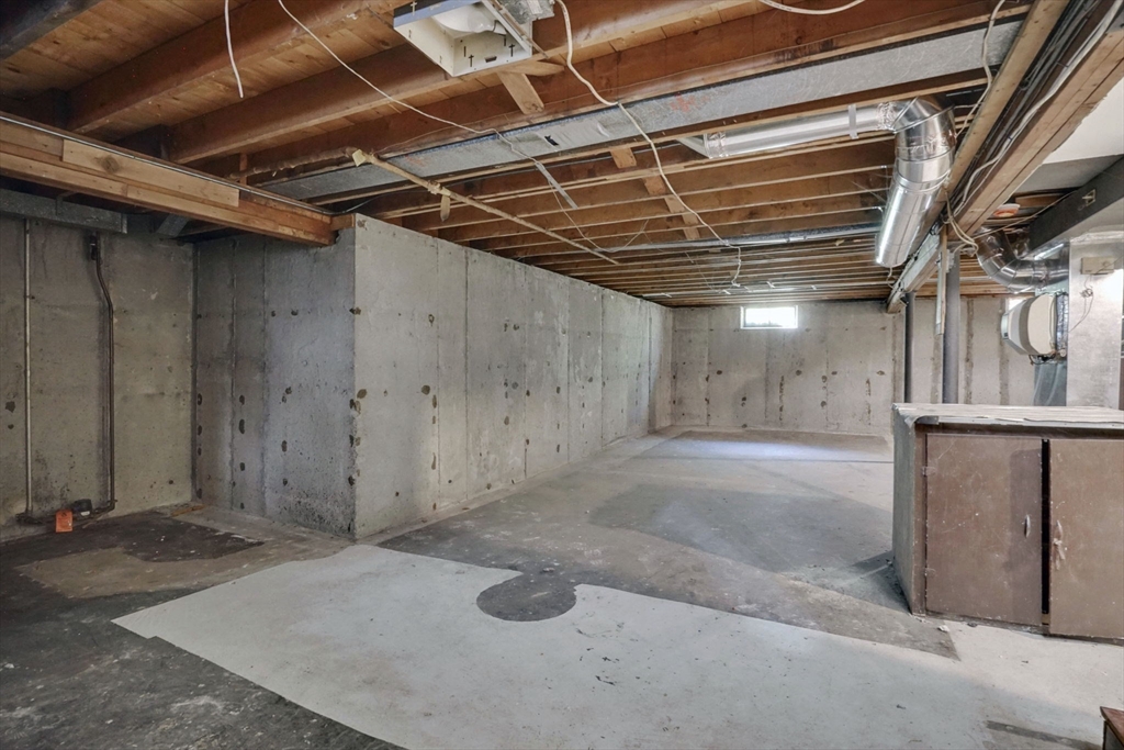 11 West Canton Circle Springfield, MA 01104 - Photo 34 of 36 Gallery Image 34