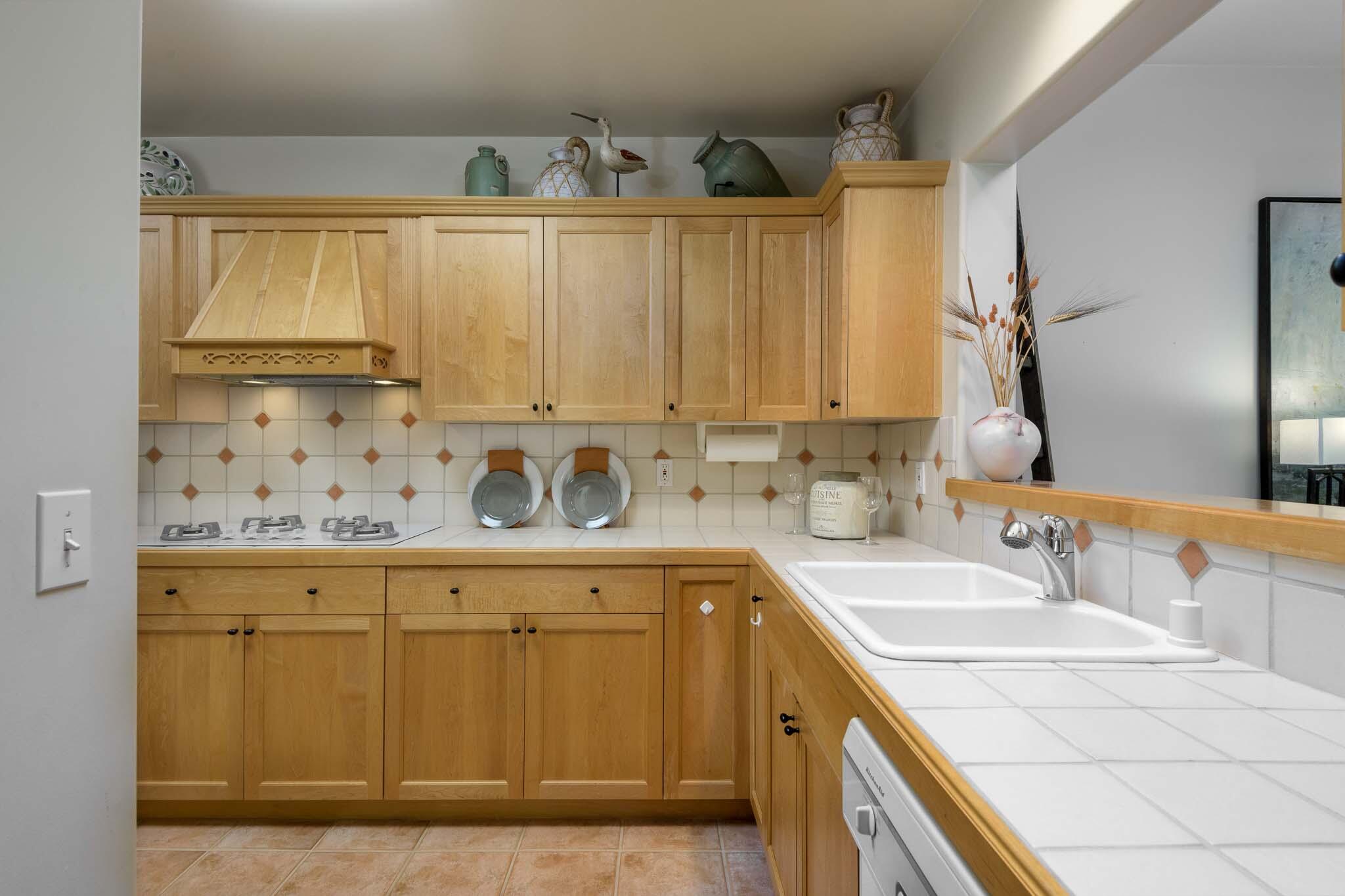 67 Olive Mill Road Santa Barbara, CA 93108 - Photo 12 of 33 Kitchen 4