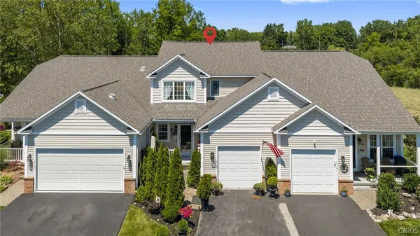 $369,000 | 4165 Sandbar Lane, Clay, NY 13090