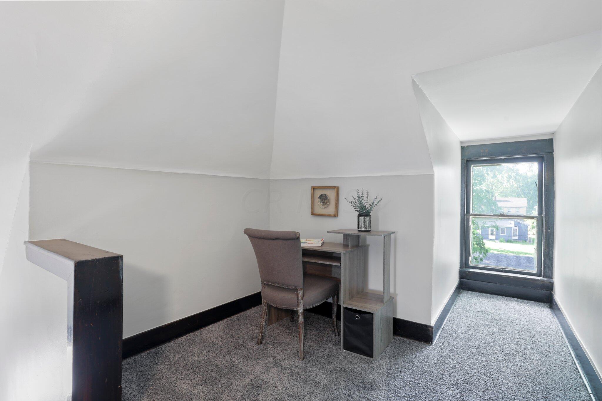 1518 Bryden Road Columbus, OH 43205 - Photo 26 of 41 Finished Third Floor
