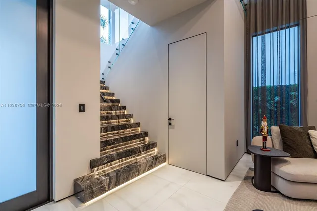 $4,275,000 | 10540 Northwest 67th Terrace, Doral, FL 33178