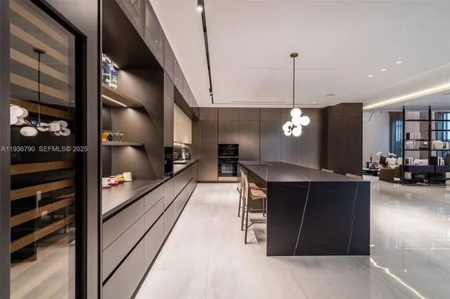 $4,275,000 | 10540 Northwest 67th Terrace, Doral, FL 33178