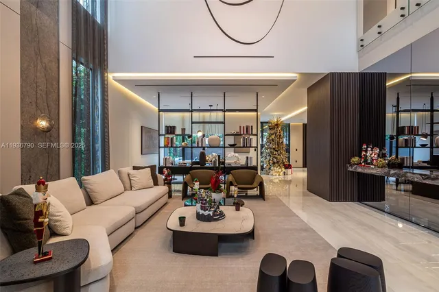 $4,275,000 | 10540 Northwest 67th Terrace, Doral, FL 33178