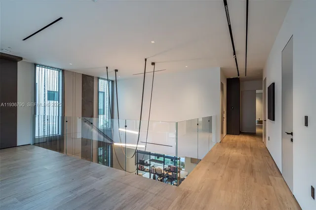 $4,275,000 | 10540 Northwest 67th Terrace, Doral, FL 33178