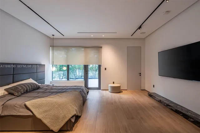 $4,275,000 | 10540 Northwest 67th Terrace, Doral, FL 33178