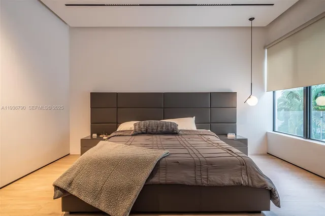 $4,275,000 | 10540 Northwest 67th Terrace, Doral, FL 33178