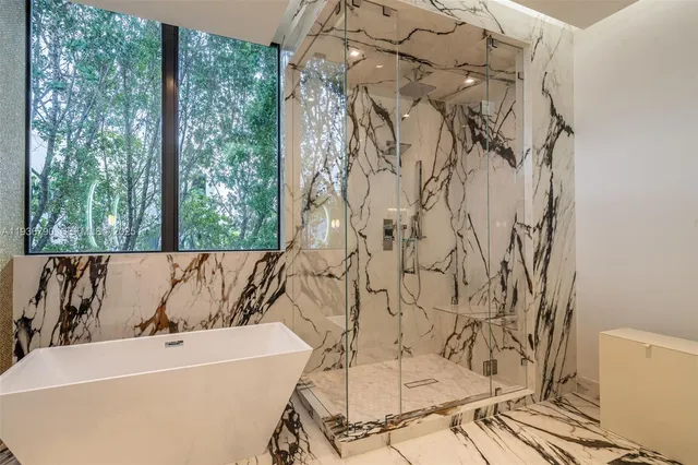 $4,275,000 | 10540 Northwest 67th Terrace, Doral, FL 33178