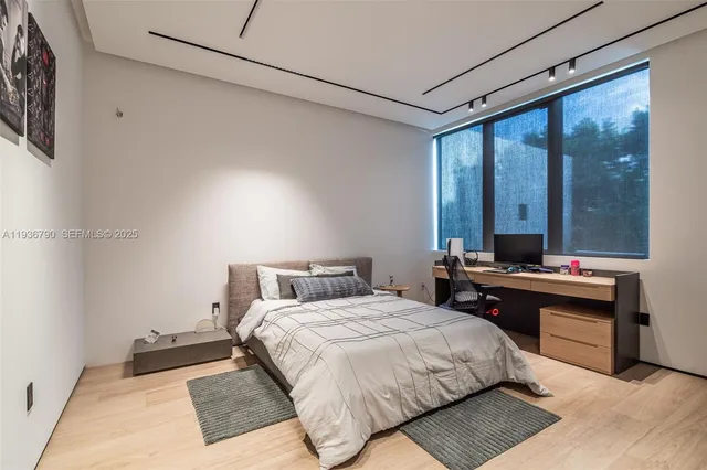 $4,275,000 | 10540 Northwest 67th Terrace, Doral, FL 33178