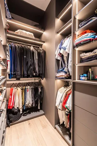 $4,275,000 | 10540 Northwest 67th Terrace, Doral, FL 33178