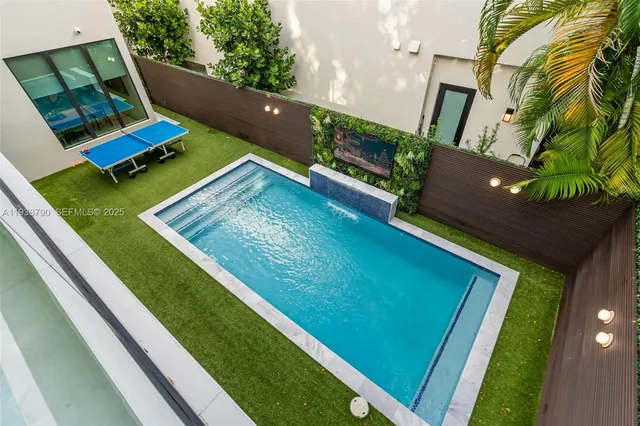 $4,275,000 | 10540 Northwest 67th Terrace, Doral, FL 33178