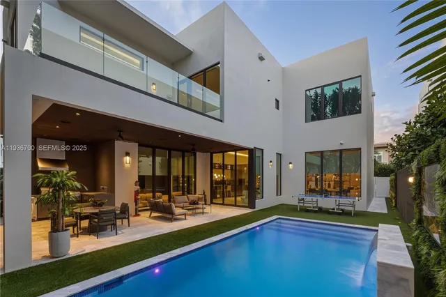 $4,275,000 | 10540 Northwest 67th Terrace, Doral, FL 33178