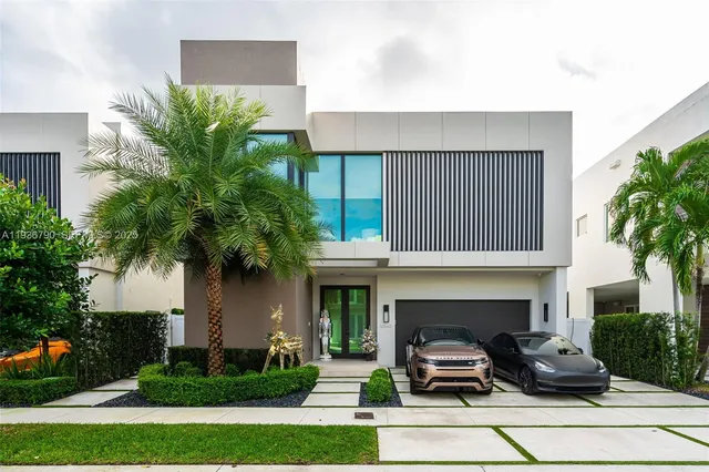 $4,275,000 | 10540 Northwest 67th Terrace, Doral, FL 33178
