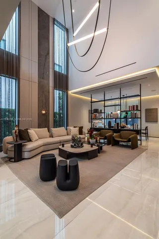 $4,275,000 | 10540 Northwest 67th Terrace, Doral, FL 33178