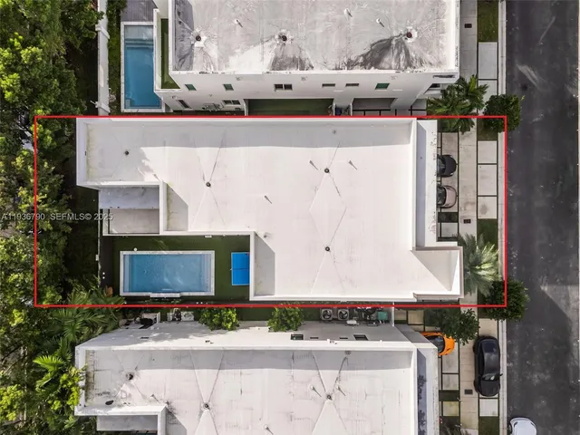 $4,275,000 | 10540 Northwest 67th Terrace, Doral, FL 33178