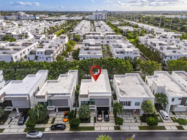 $4,275,000 | 10540 Northwest 67th Terrace, Doral, FL 33178