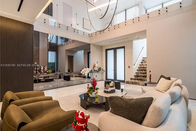 $4,275,000 | 10540 Northwest 67th Terrace, Doral, FL 33178