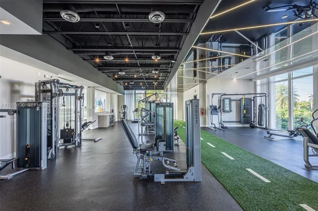 $4,275,000 | 10540 Northwest 67th Terrace, Doral, FL 33178