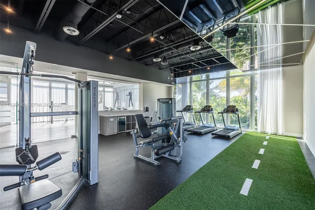 $4,275,000 | 10540 Northwest 67th Terrace, Doral, FL 33178