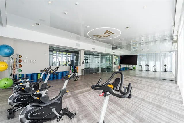 $4,275,000 | 10540 Northwest 67th Terrace, Doral, FL 33178