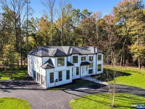 $2,599,000 | 794 Blauvelt Street, River Vale, NJ 07675