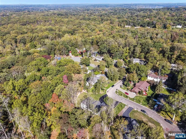 $2,699,000 | 794 Blauvelt Street, River Vale, NJ 07675