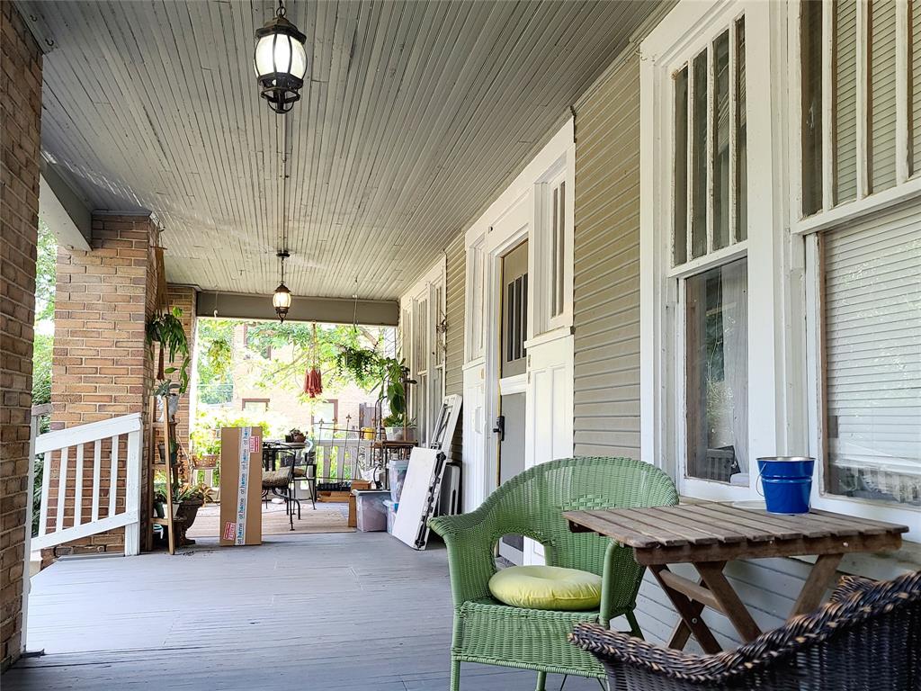 4911 Worth Street, Unit 4 Dallas, TX 75214 - Photo 3 of 28 a living room with furniture and a large window