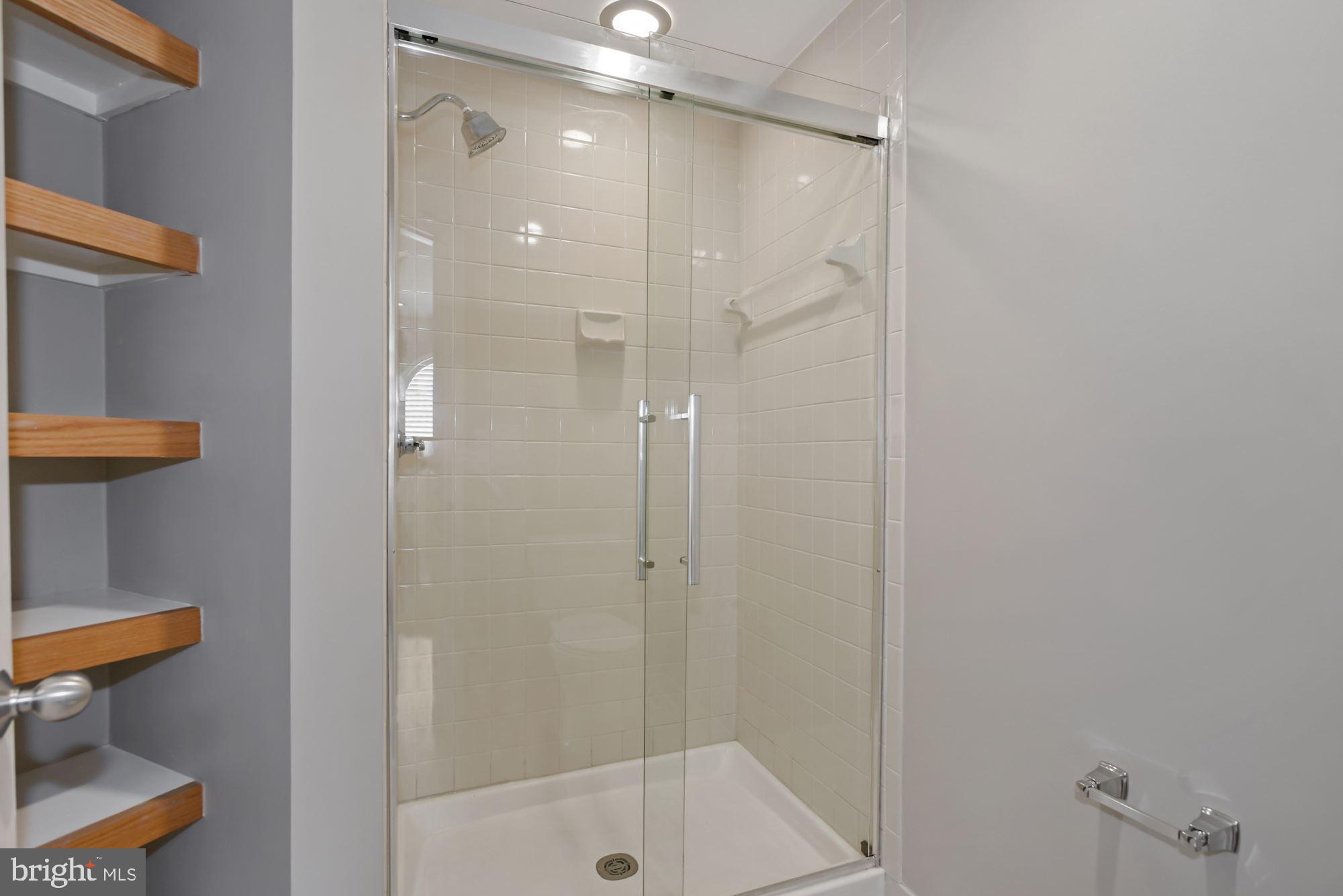 1937 Lakeport Way Reston, VA 20191 - Photo 19 of 37