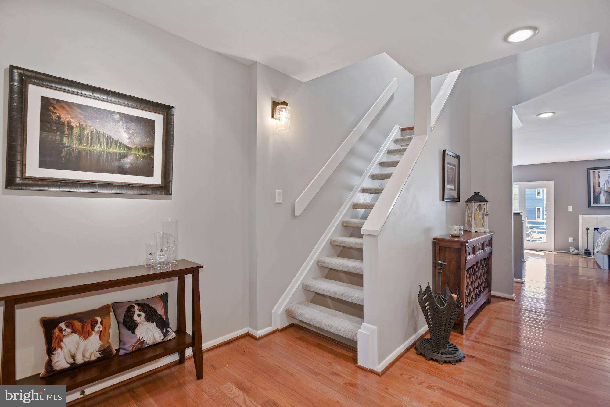 1937 Lakeport Way Reston, VA 20191 - Photo 3 of 37