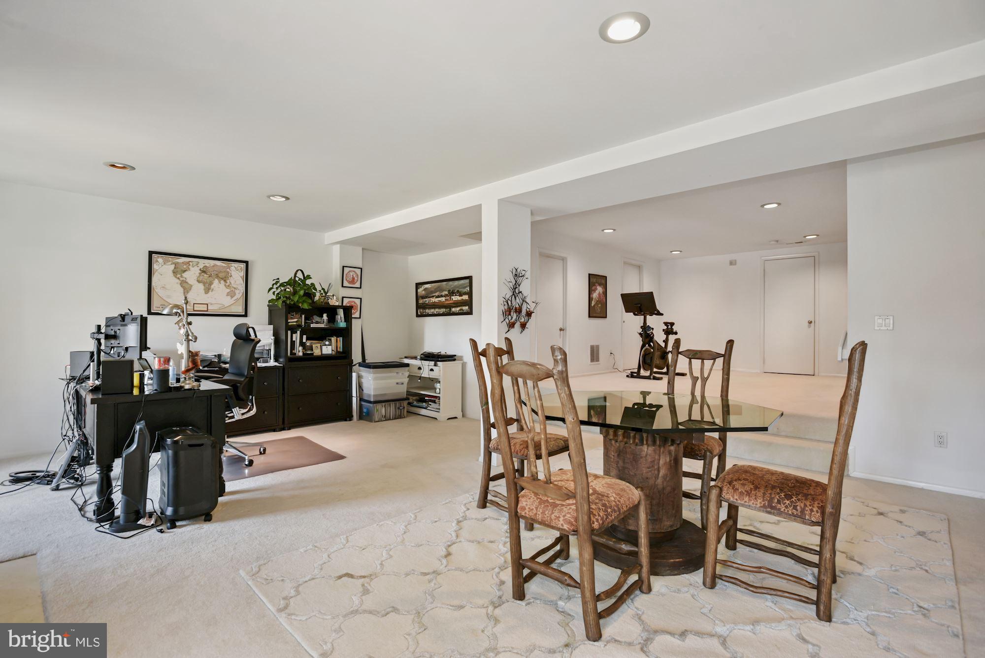 1937 Lakeport Way Reston, VA 20191 - Photo 26 of 37