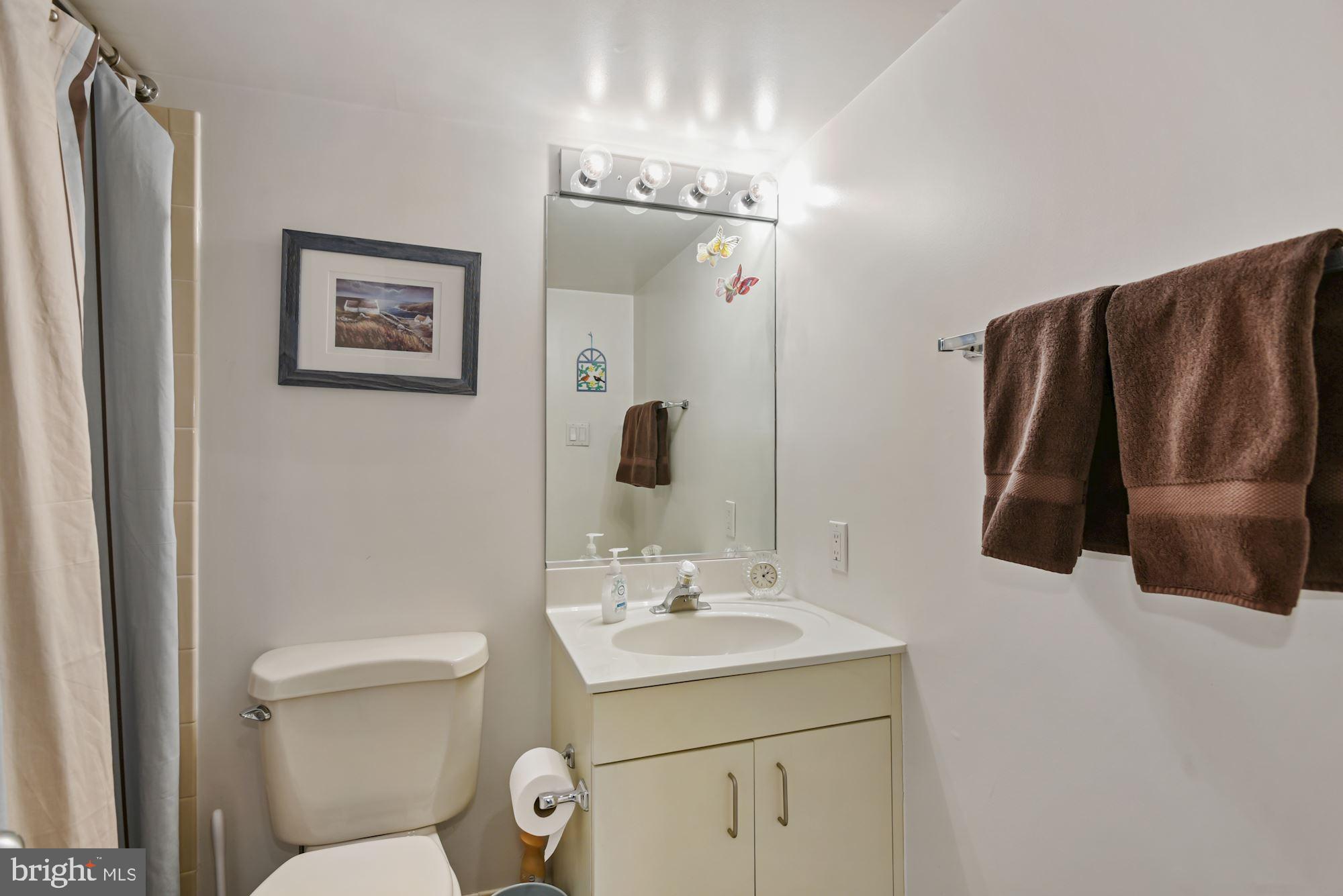 1937 Lakeport Way Reston, VA 20191 - Photo 27 of 37