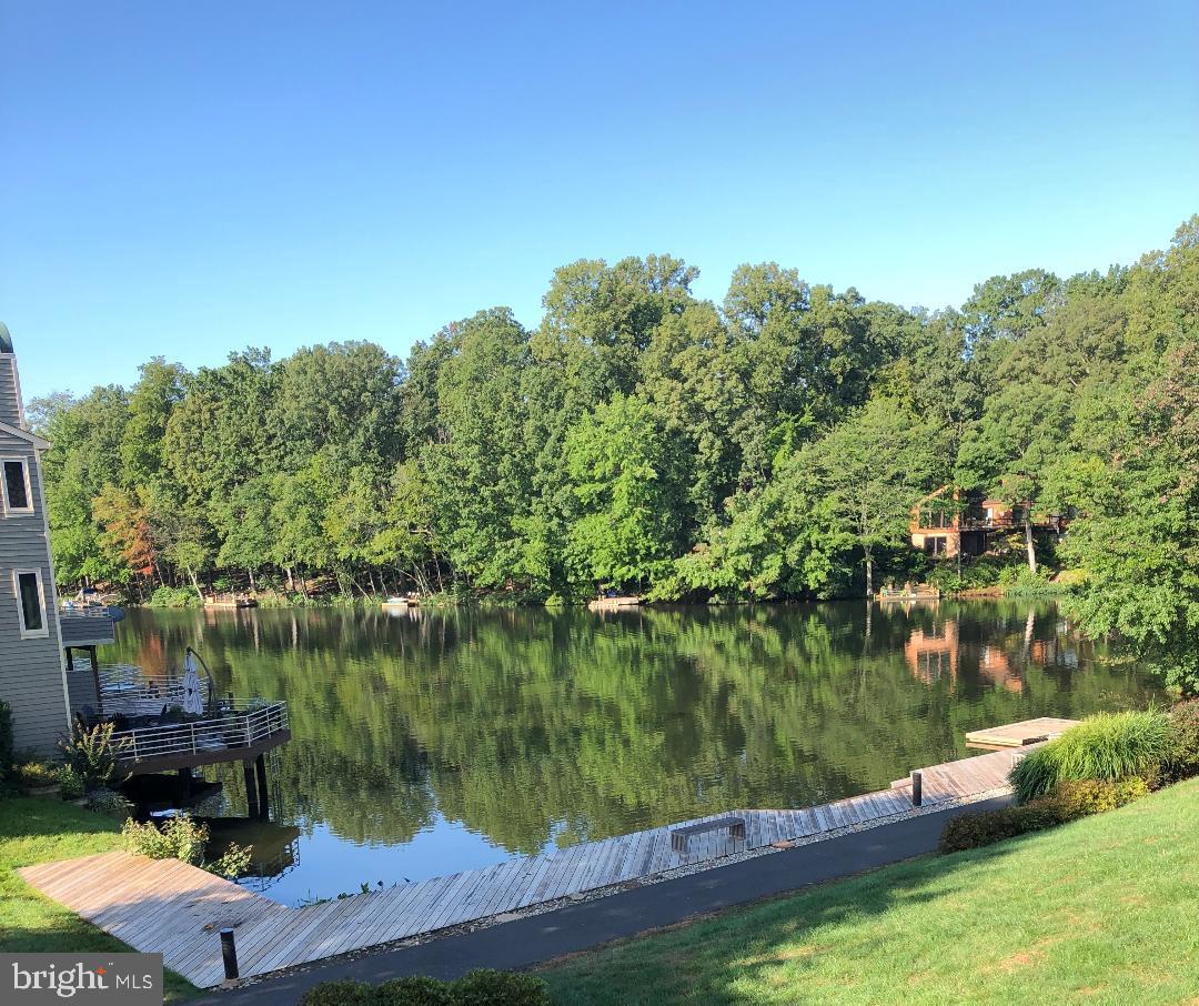 1937 Lakeport Way Reston, VA 20191 - Photo 36 of 37