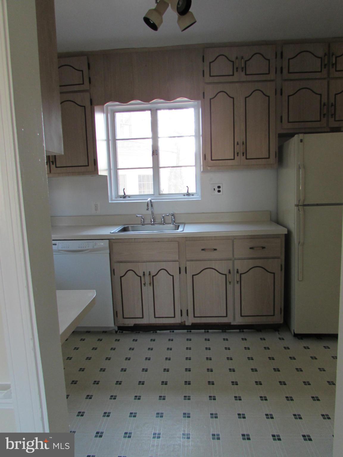 2026 Scroggins Road Alexandria, VA 22302 - Photo 7 of 17 Kitchen