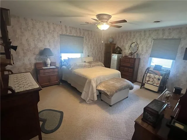 $169,500 | 219 McAtee Road, Iola, KS 66749