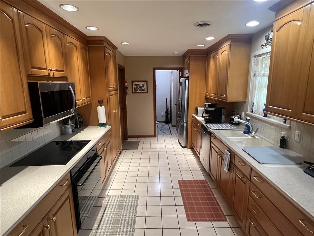 219 McAtee Road Iola, KS 66749 - Photo 8 of 19