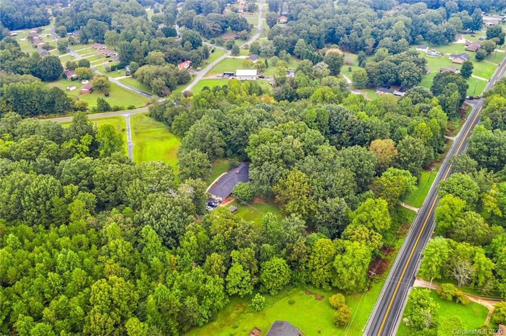 1052 Curve View Road Lincolnton, NC 28092 - Photo 28 of 34 Gallery Image 28