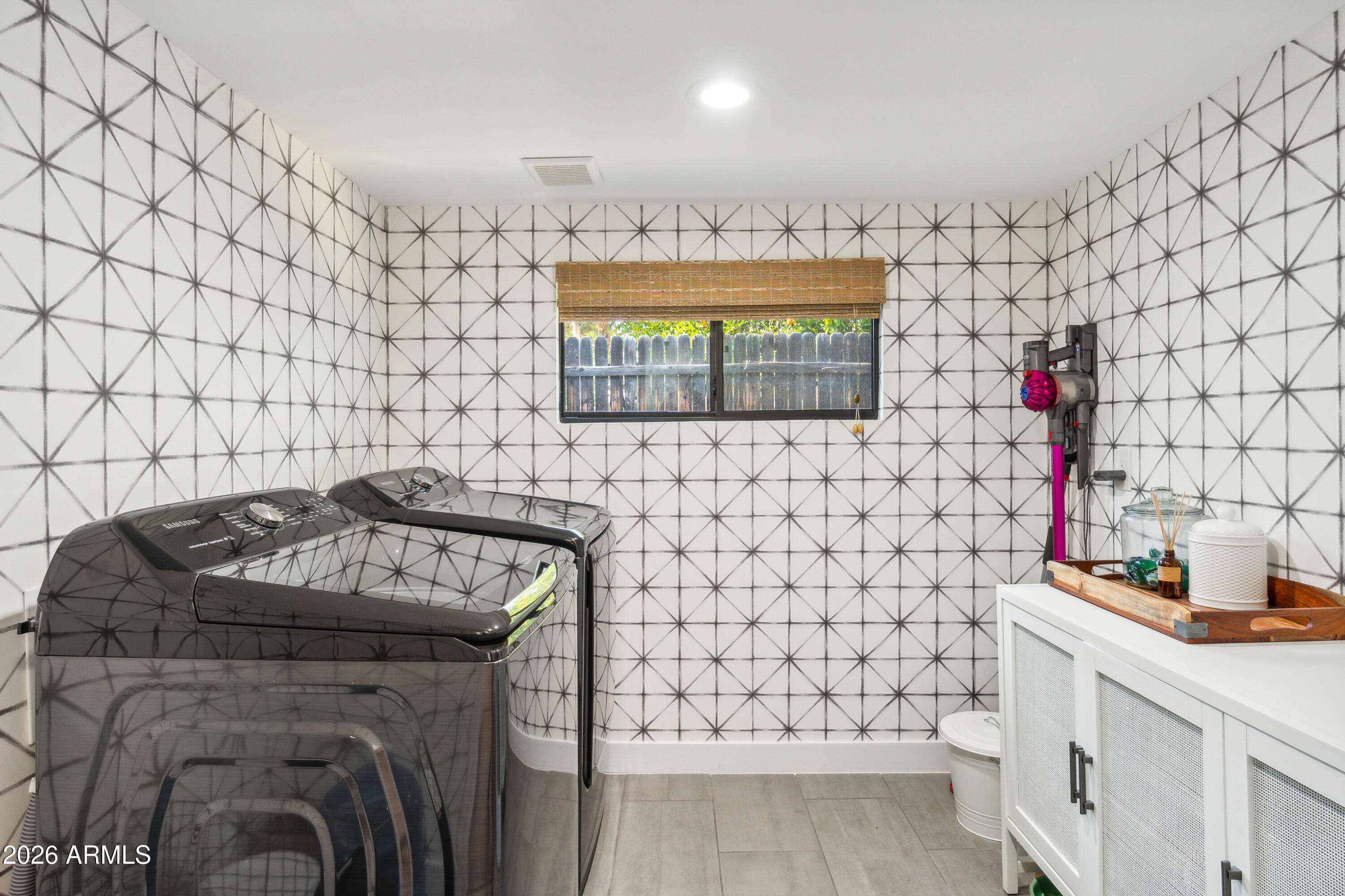 6750 North 13th Street Phoenix, AZ 85014 - Photo 22 of 27 Laundry (1)