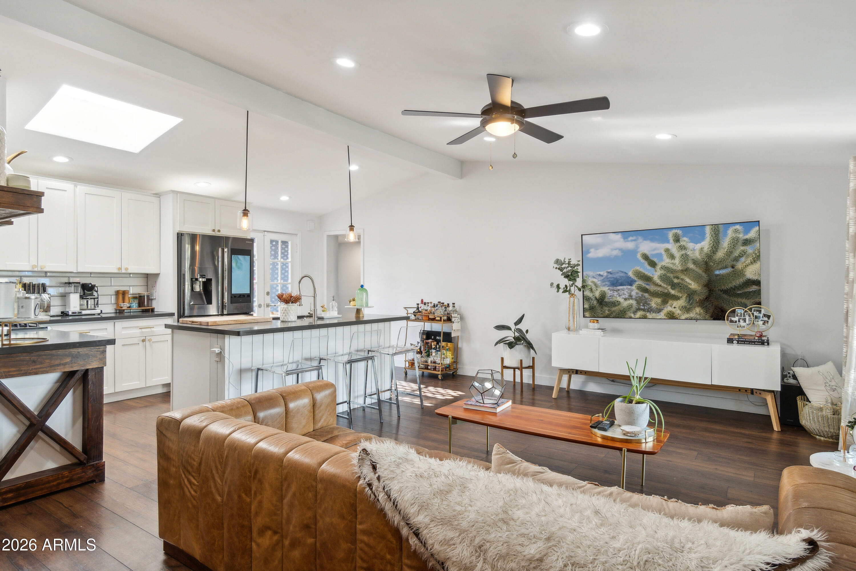 6750 North 13th Street Phoenix, AZ 85014 - Photo 7 of 27 Open area