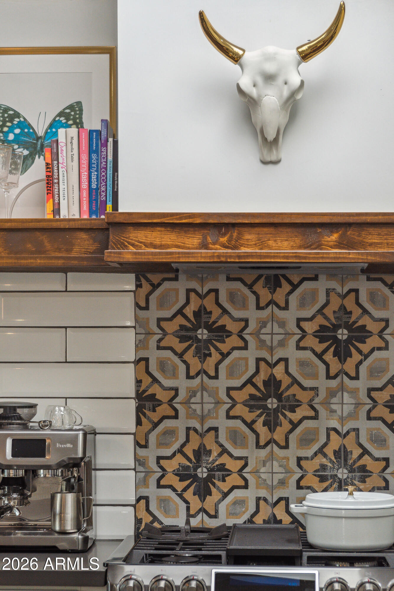 6750 North 13th Street Phoenix, AZ 85014 - Photo 10 of 27 Kitchen backsplash